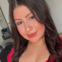 Picture of Larissa Nunes